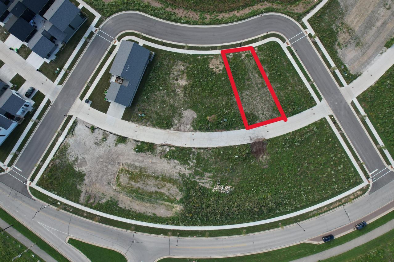 9443 S Cypress Pl #12004, Oak Creek, WI 53154