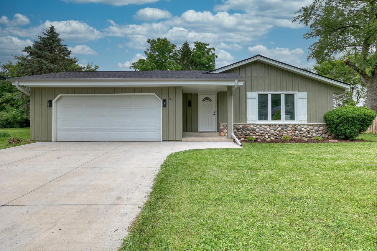 1231 River Park, Mukwonago, WI 53149