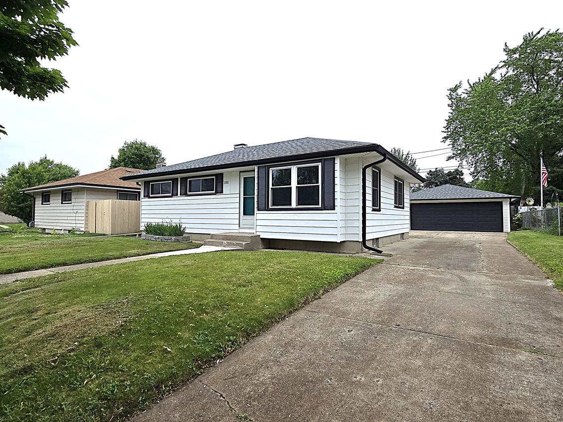 3680 E Klieforth Ave, Cudahy, WI 53110