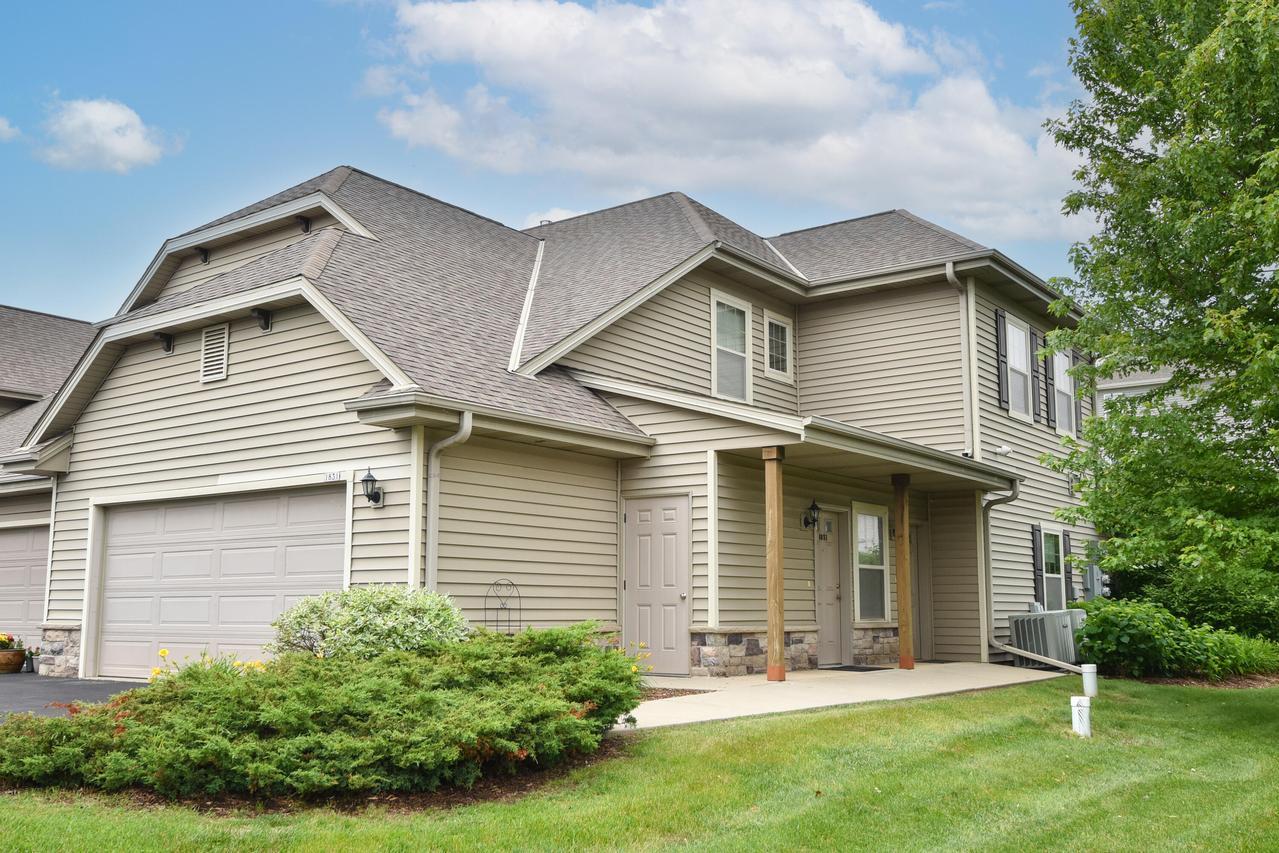1831 New Port Vista, Port Washington, WI 53024
