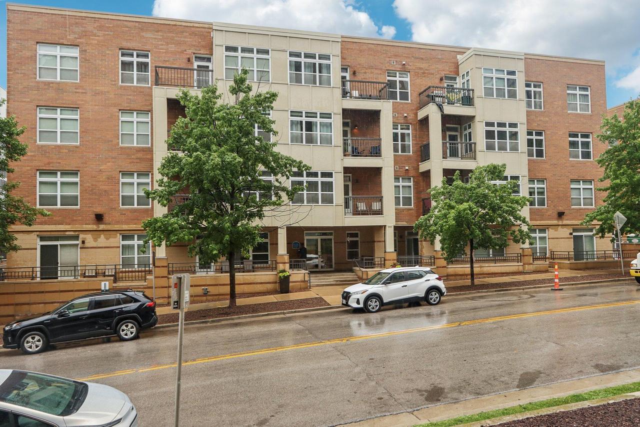 1905 N Water St #409, Milwaukee, WI 53202
