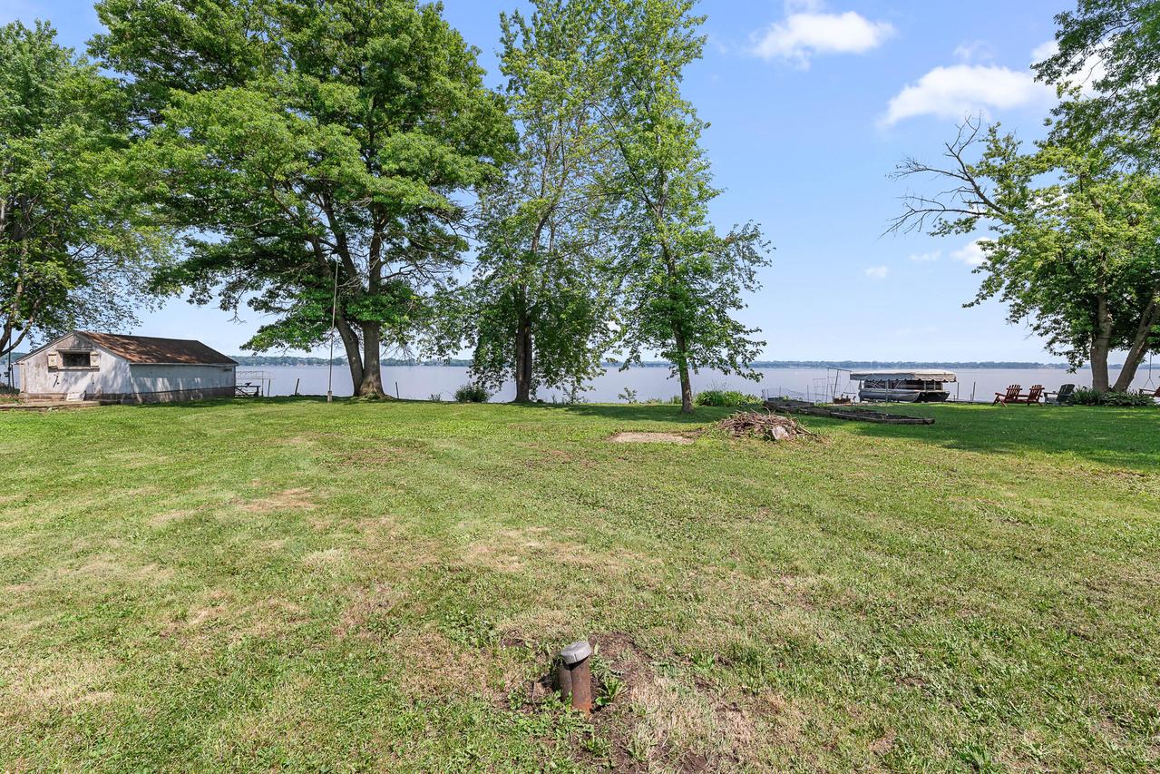 W9475 W Stone Ledge Rd, Westford, WI 53916