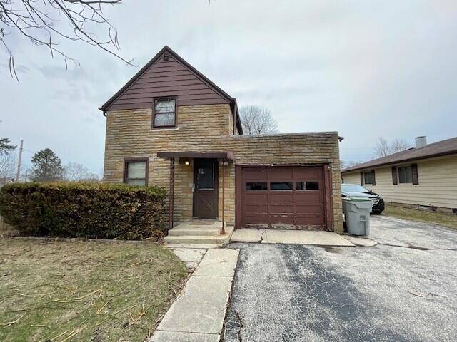 6352 N 104th St, Milwaukee, WI 53225