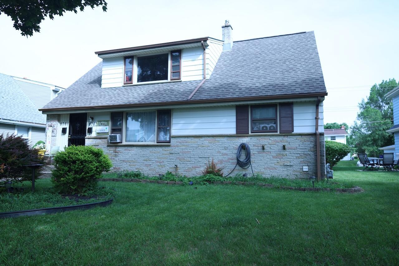 8761 W Herbert Ave, Milwaukee, WI 53225