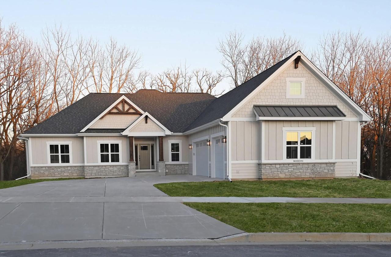 W252N5592 Crescent Hill, Sussex, WI 53089