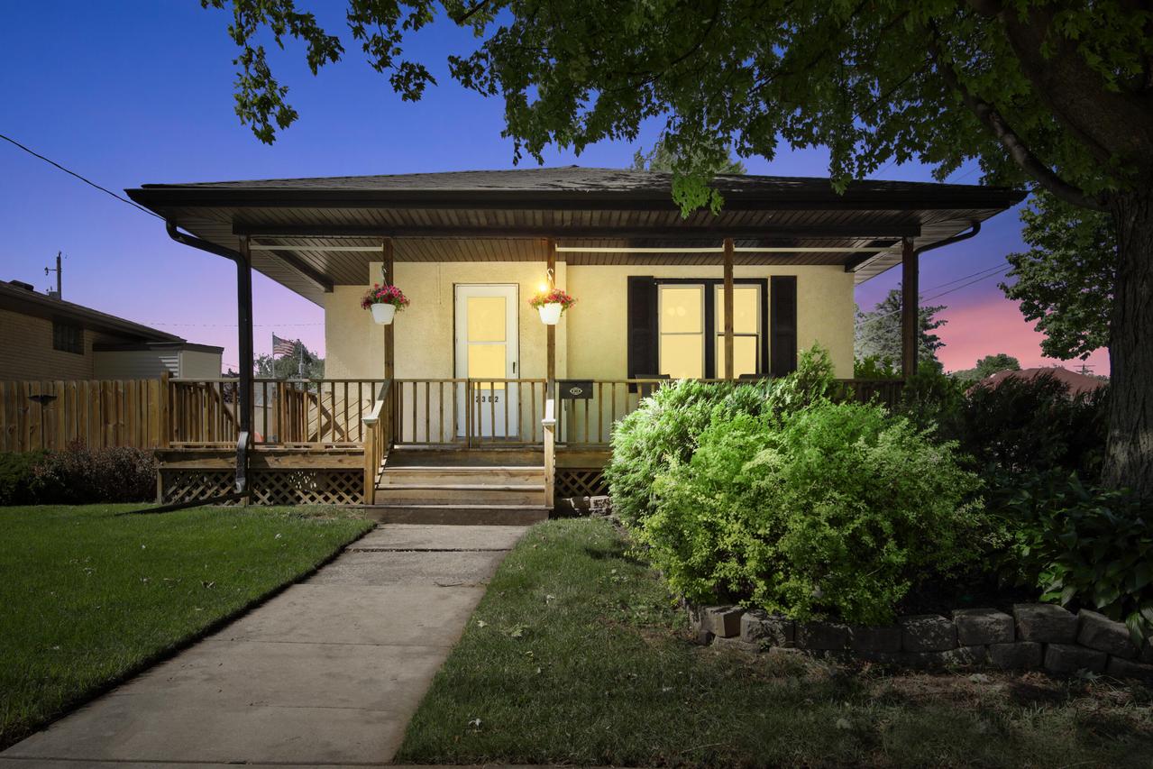 2302 Rupert Blvd, Racine, WI 53405