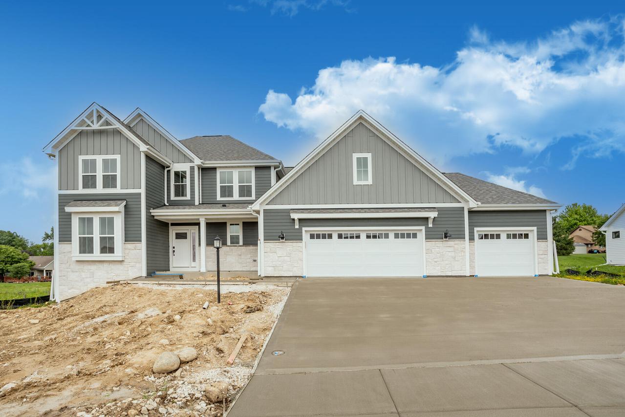 W193N5018 Rosemary Rdg, Menomonee Falls, WI 53051