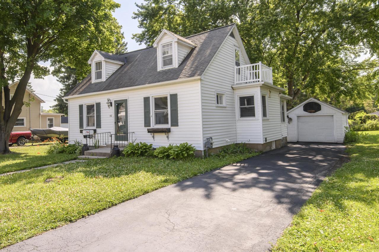 112 Roedl Ct, Beaver Dam, WI 53916