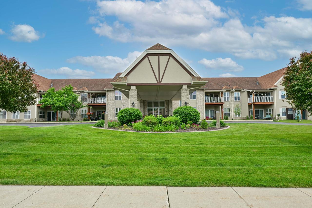N113W16241 Sylvan Cir #217, Germantown, WI 53022