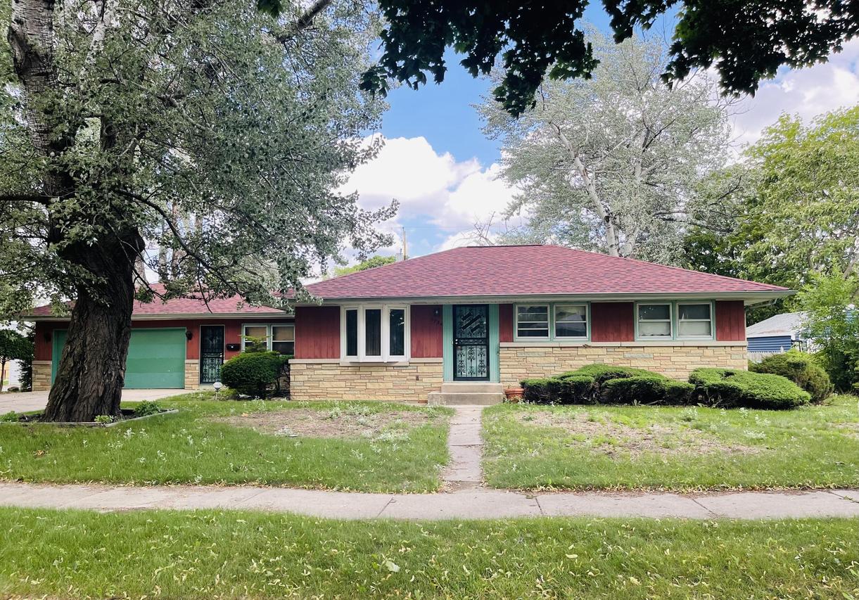 5734 N 80th St, Milwaukee, WI 53218