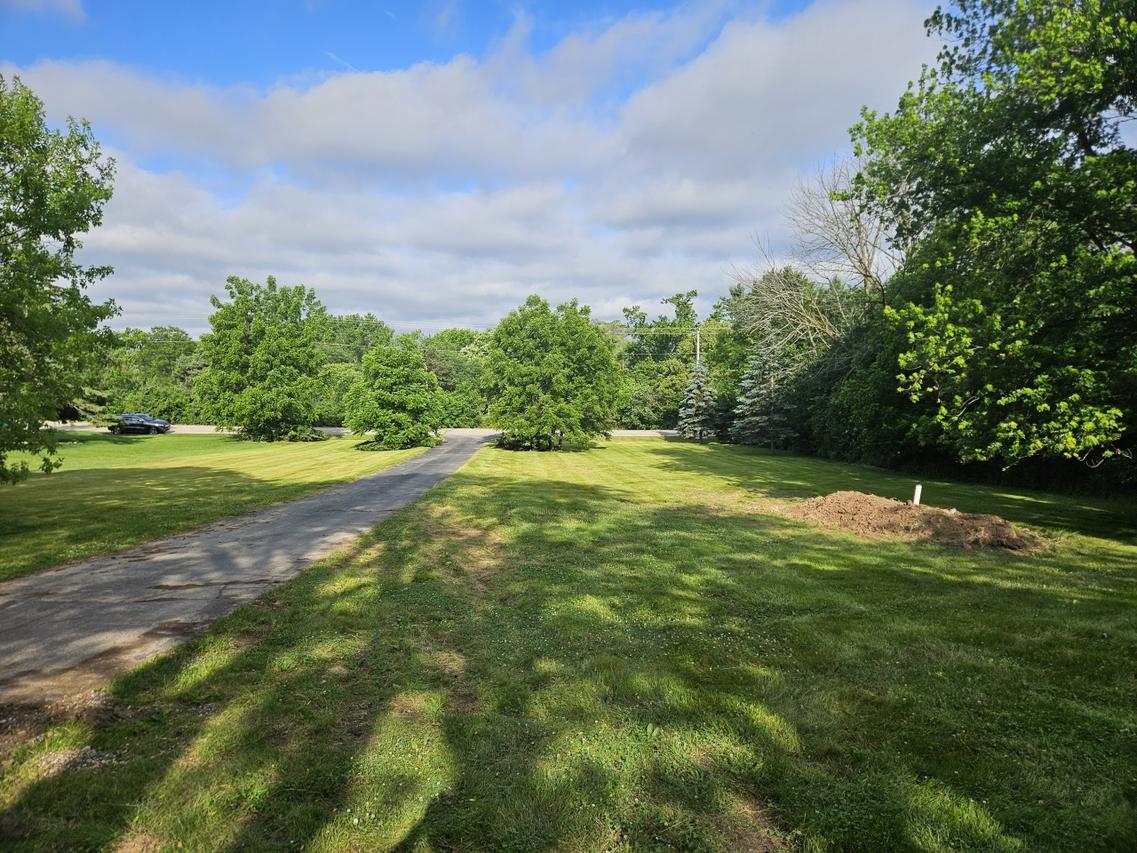 11020 N River Rd, Mequon, WI 53092