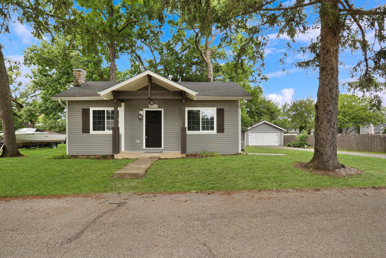 24318 67th St, Paddock Lake, WI 53168