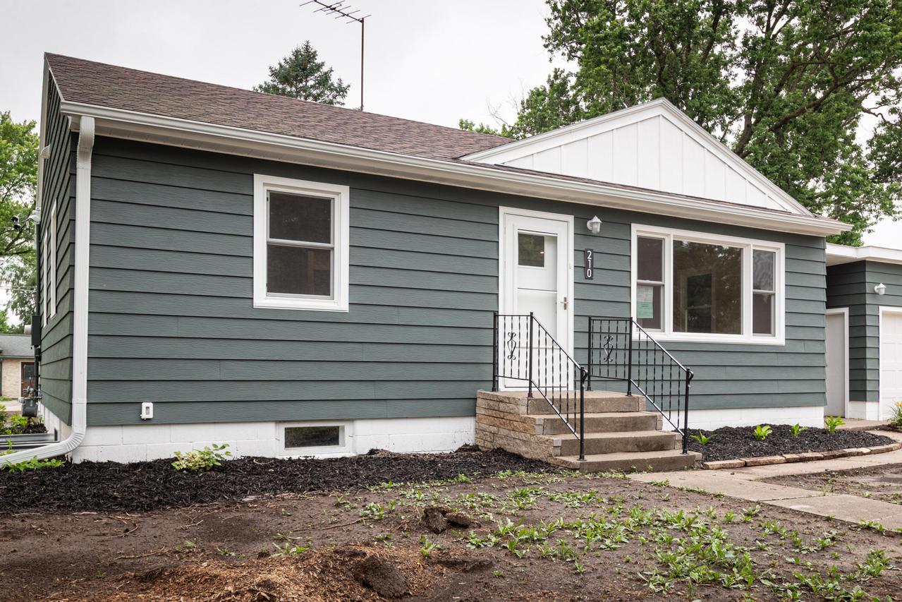 210 Kay St, Holmen, WI 54636