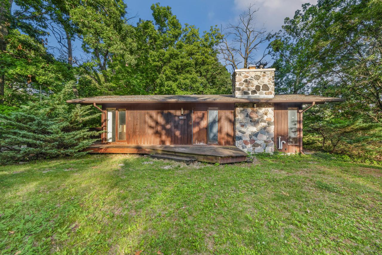 N2335 W Main Rd, Linn, WI 53147