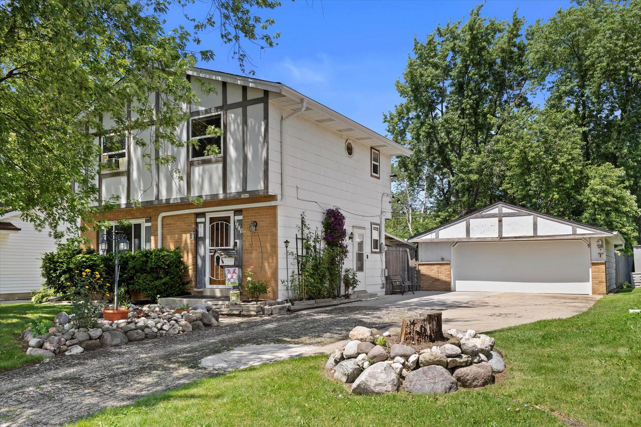 7846 W Green Tree Rd, Milwaukee, WI 53223