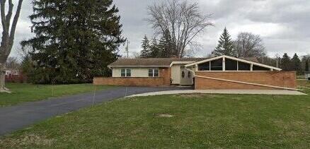 W133S6570 Fennimore Ln, Muskego, WI 53150