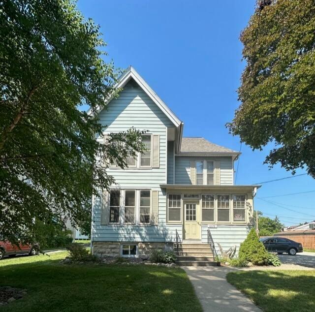 6018 14th Ave, Kenosha, WI 53143