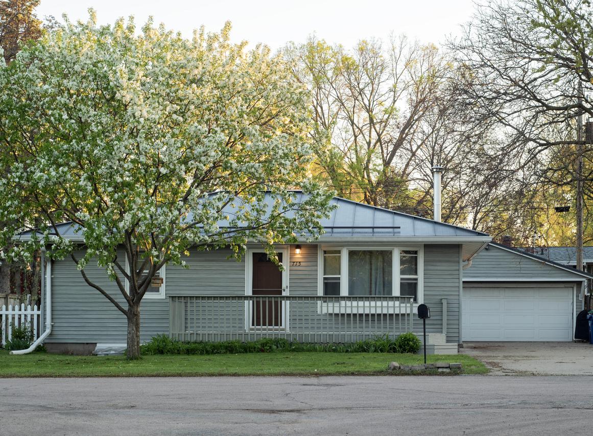 715 Kime St, Campbell, WI 54603