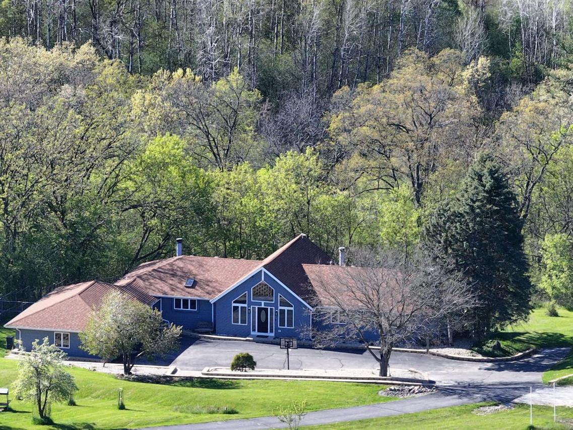 W590 Kearney Rd, Spring Prairie, WI 53105