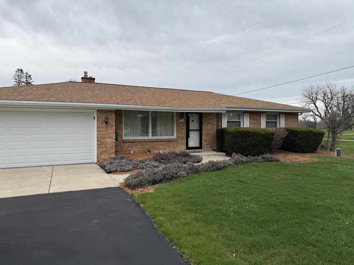 S67W13702 Fleetwood Rd, Muskego, WI 53150