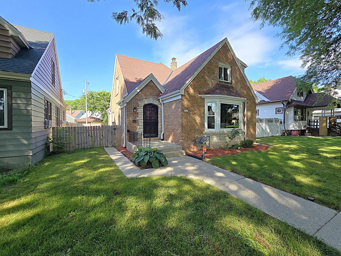 4937 W Medford Ave, Milwaukee, WI 53216