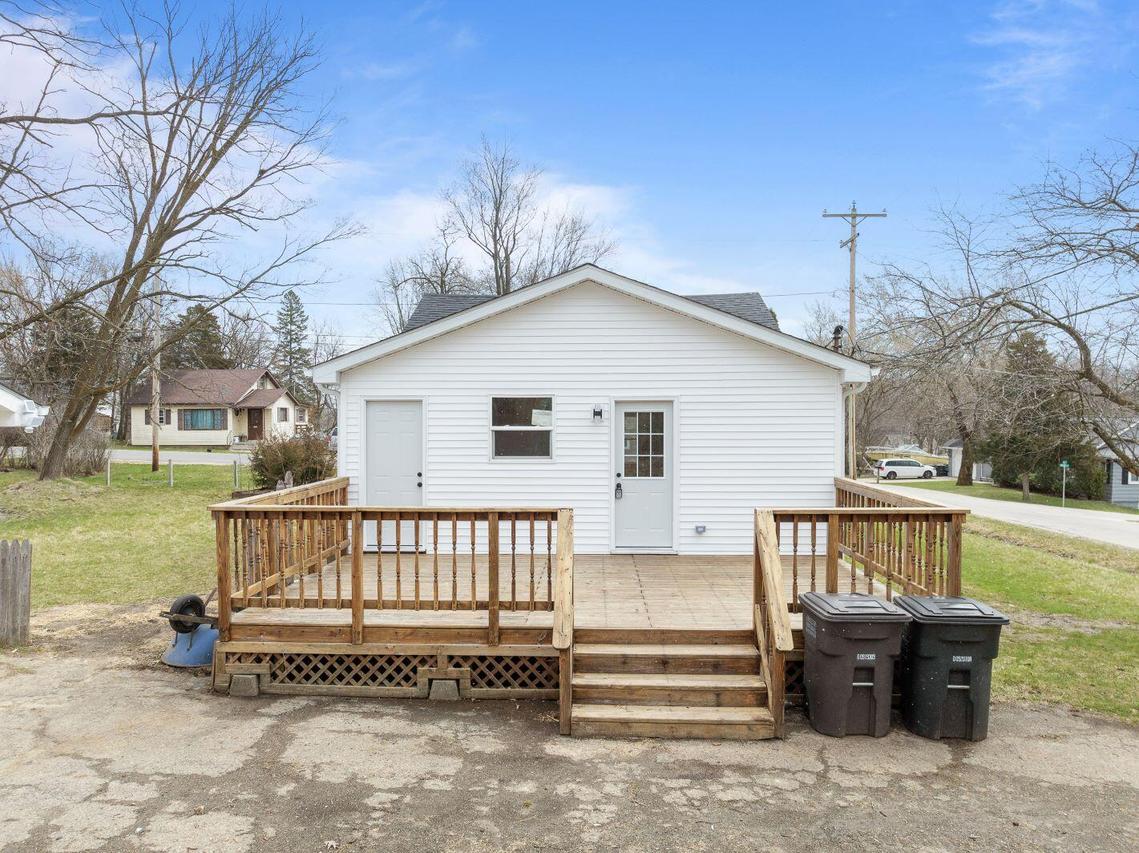 6056 241st Ave, Paddock Lake, WI 53168