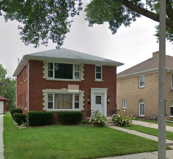 2234 Lefeber Ave, Wauwatosa, WI 53213