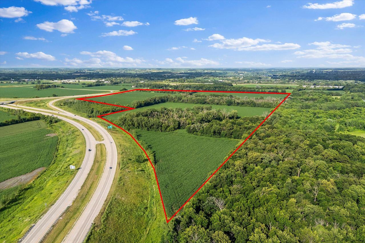W7101 Provimi Rd, Emmet, WI 53098