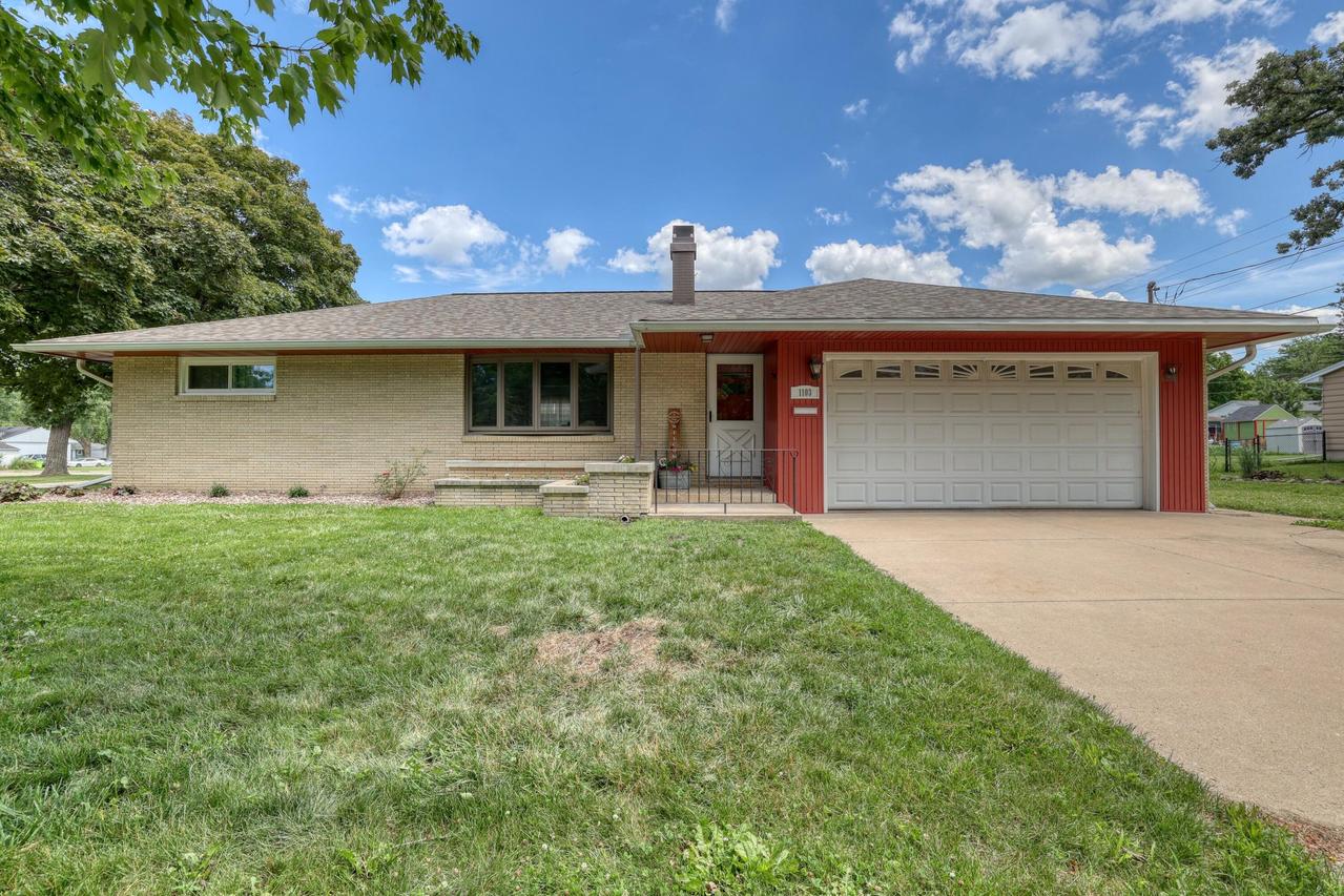 1103 Grove St, Fort Atkinson, WI 53538