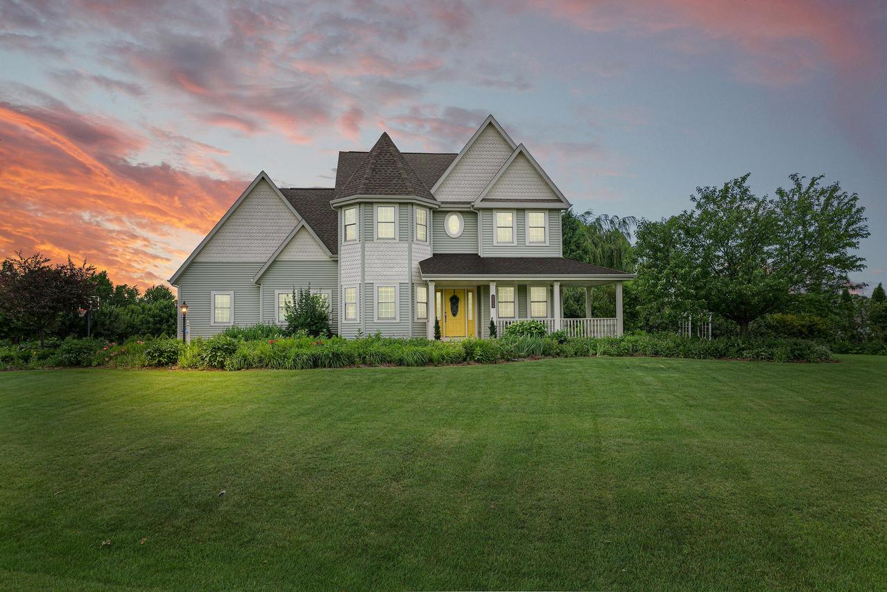 N5504 Deneveu Ln, Empire, WI 54937