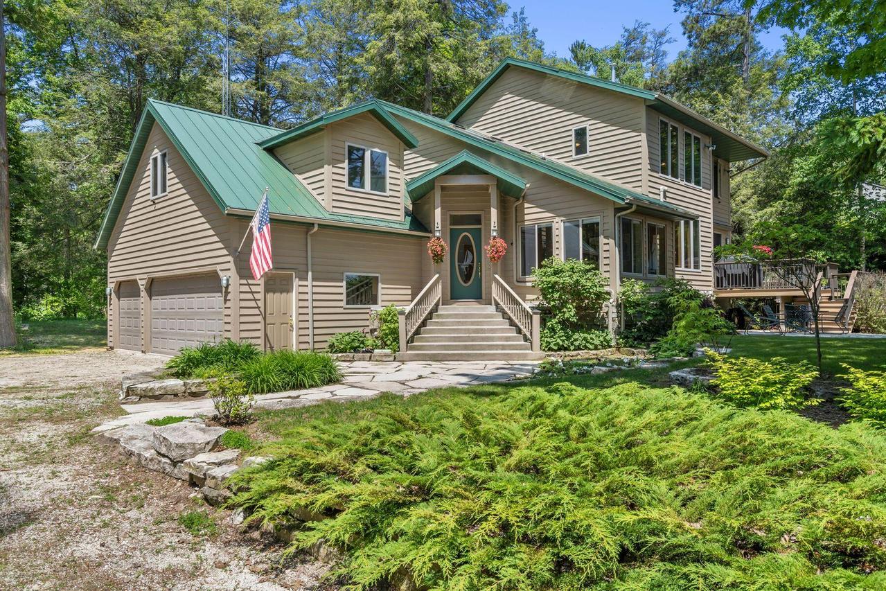 N2315 Foster Rd, Holland, WI 53070