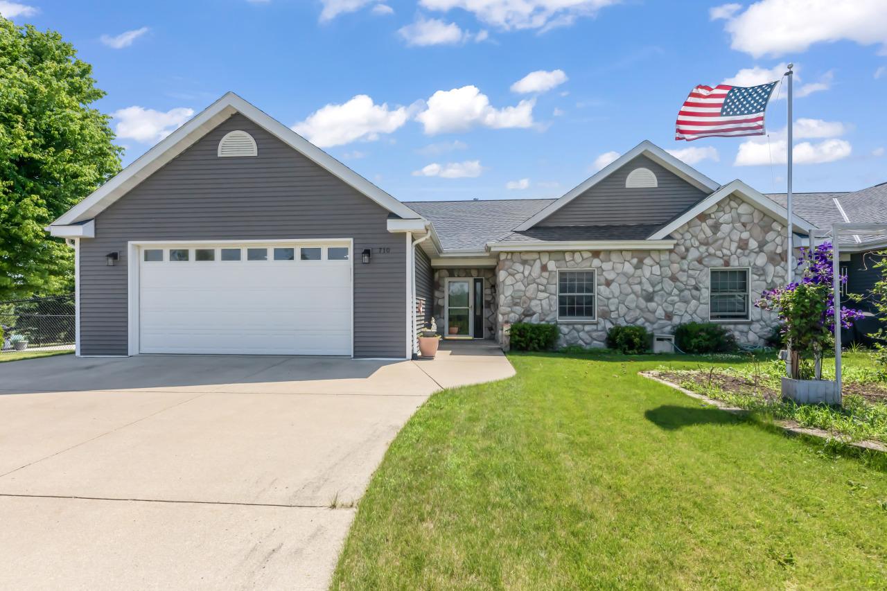 N710 N Water St, Emmet, WI 53098