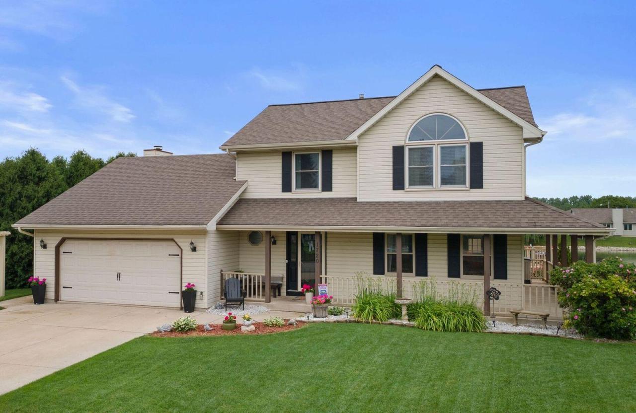 1720 Newberry Ln, Caledonia, WI 53402