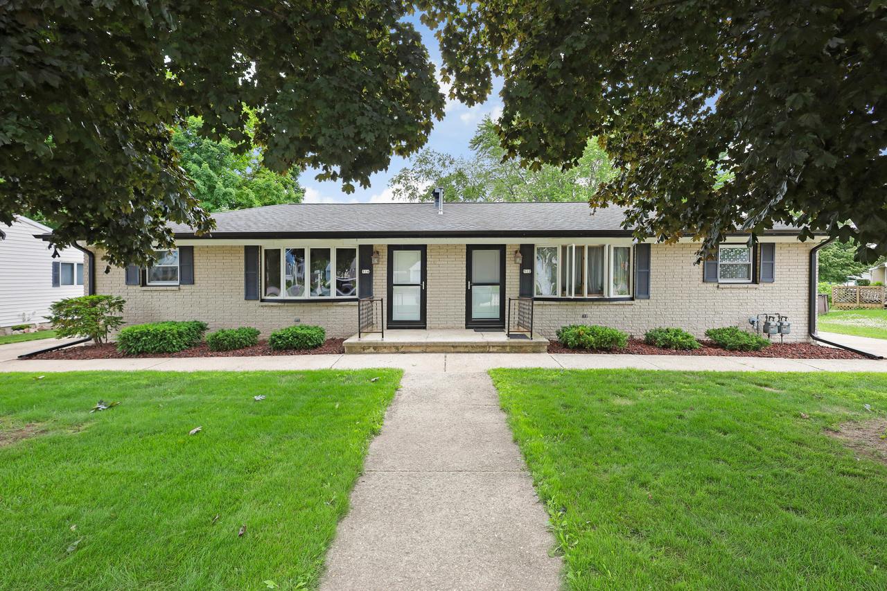 512 Randolph St #514, Mishicot, WI 54228
