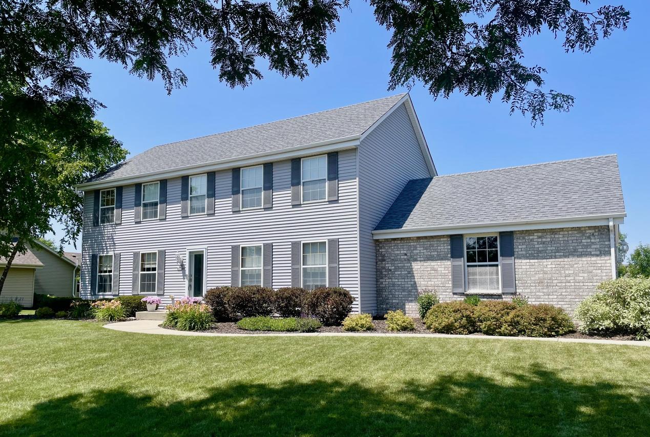 N99W17409 Meadow Creek, Germantown, WI 53022