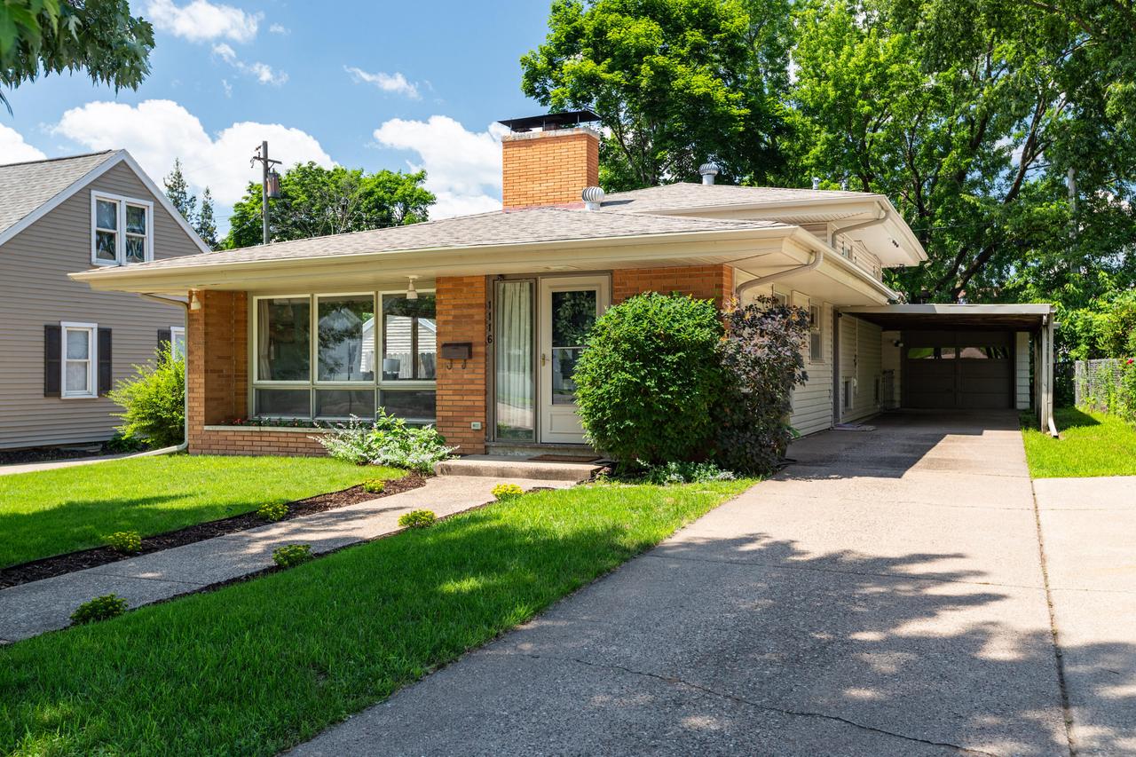 1116 Losey Blvd, La Crosse, WI 54601