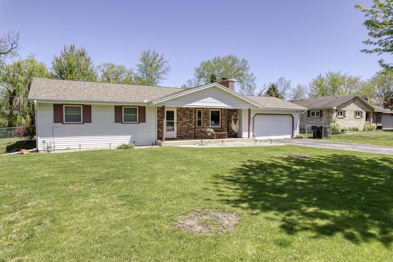 4540 Tabor Rd, Caledonia, WI 53402