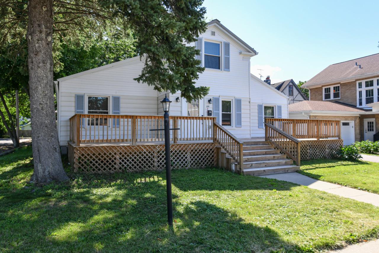 129 S Third St, Delavan, WI 53115