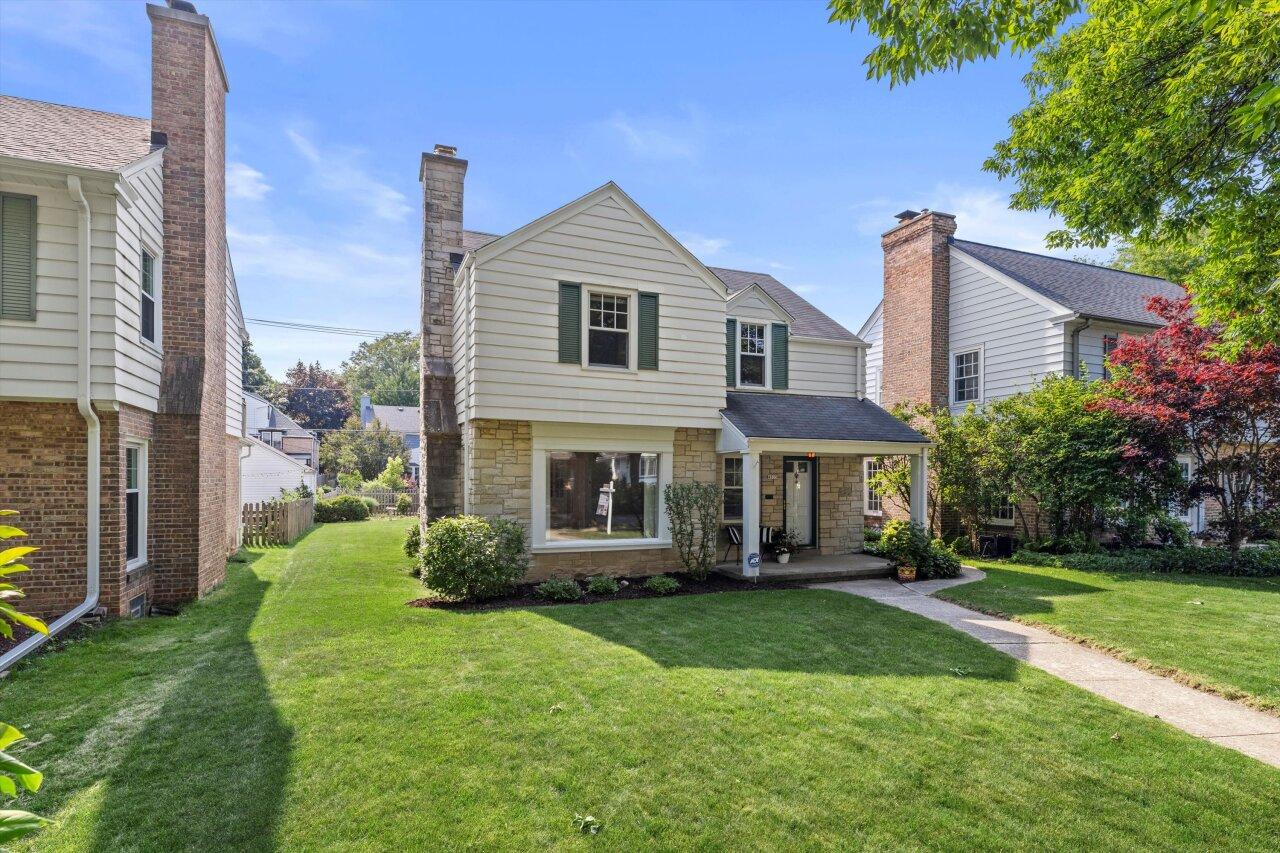4535 N Woodburn St, Shorewood, WI 53211
