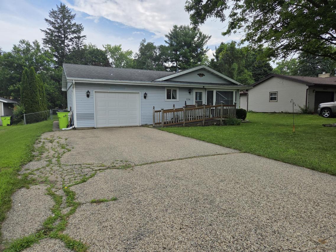 134 W Jefferson St, Darien, WI 53114