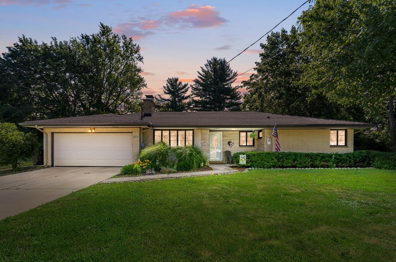 N1272 Cedar Rd, Bloomfield, WI 53128