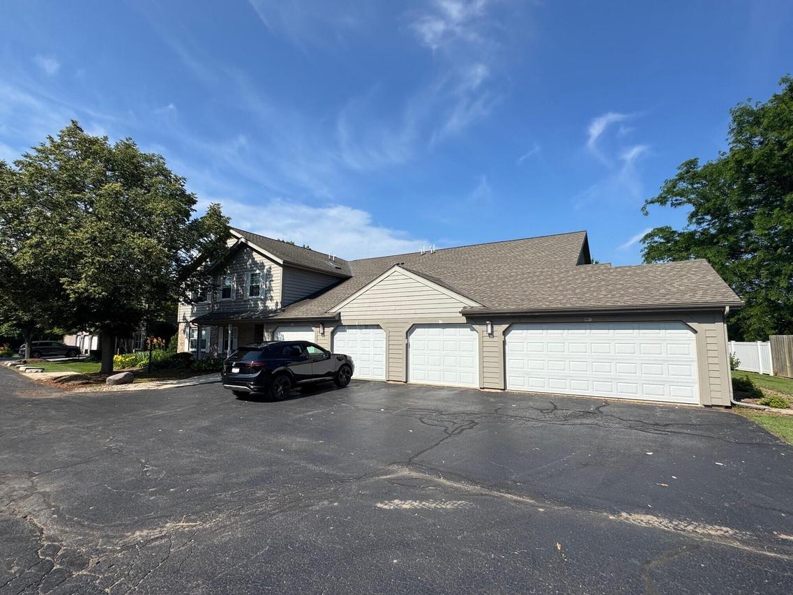 959 Dorothy Ct, Burlington, WI 53105