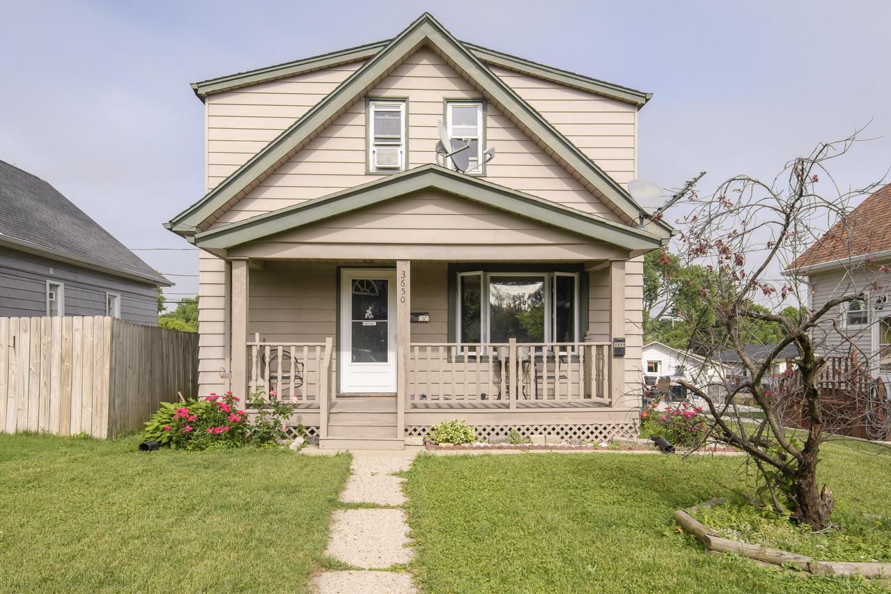 3650 S 34th St #3652, Greenfield, WI 53221