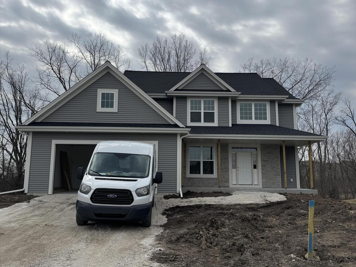 1114 Oxbow Ct, Pewaukee, WI 53072