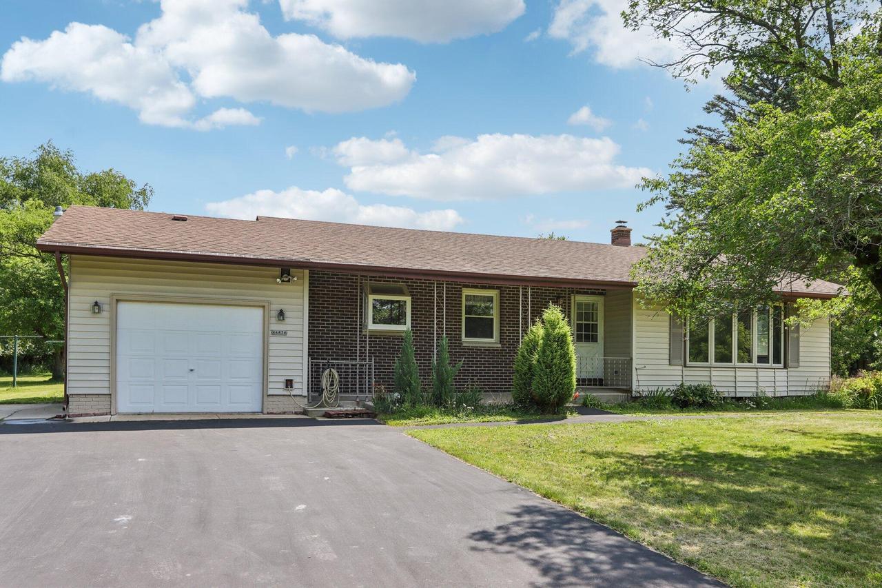 N6836 Avataia Trl, Sugar Creek, WI 53121