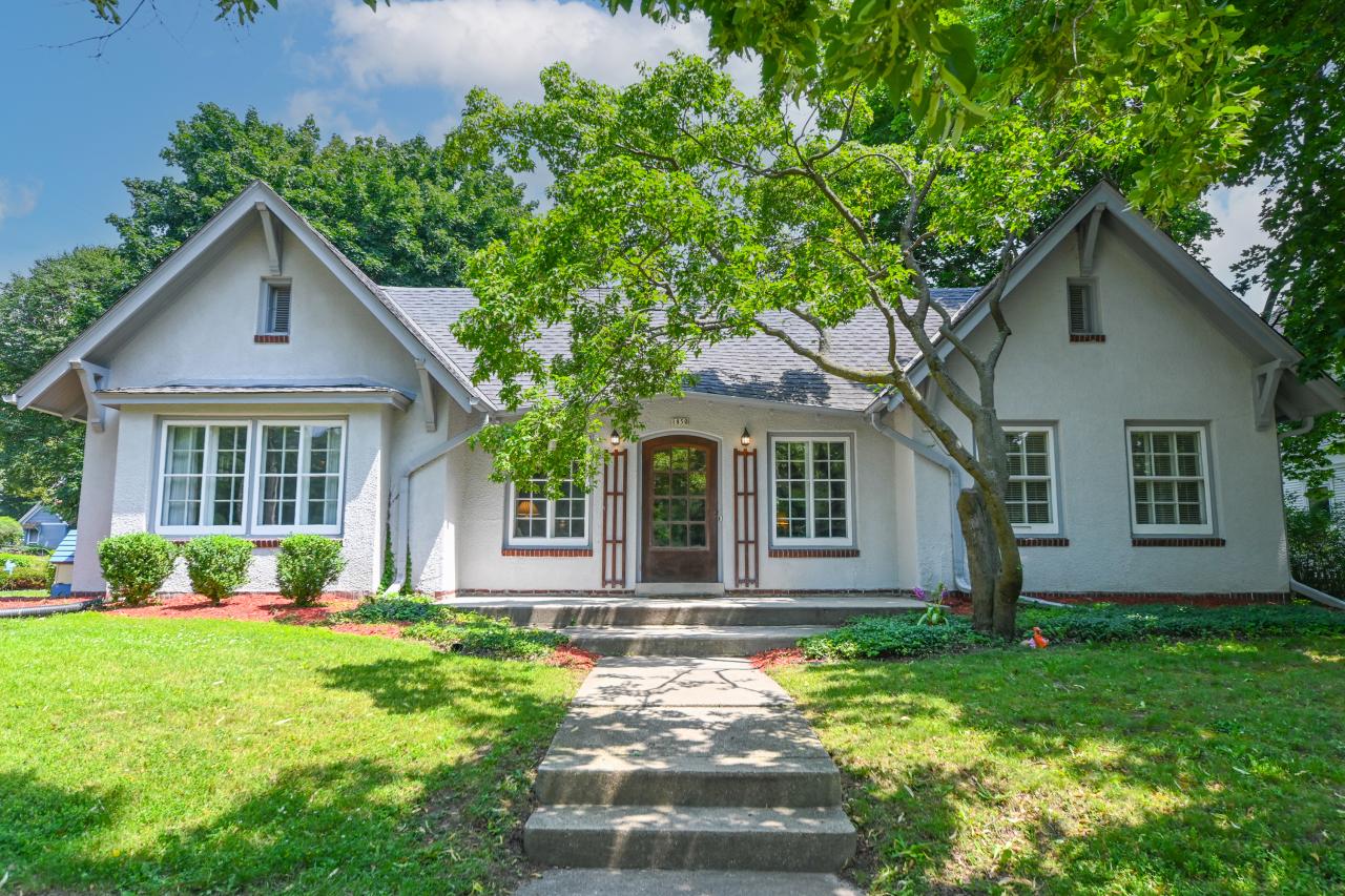 1850 N 74th St, Wauwatosa, WI 53213