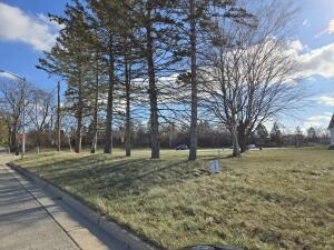 7705 W Faith Dr #Lt2, Franklin, WI 53132