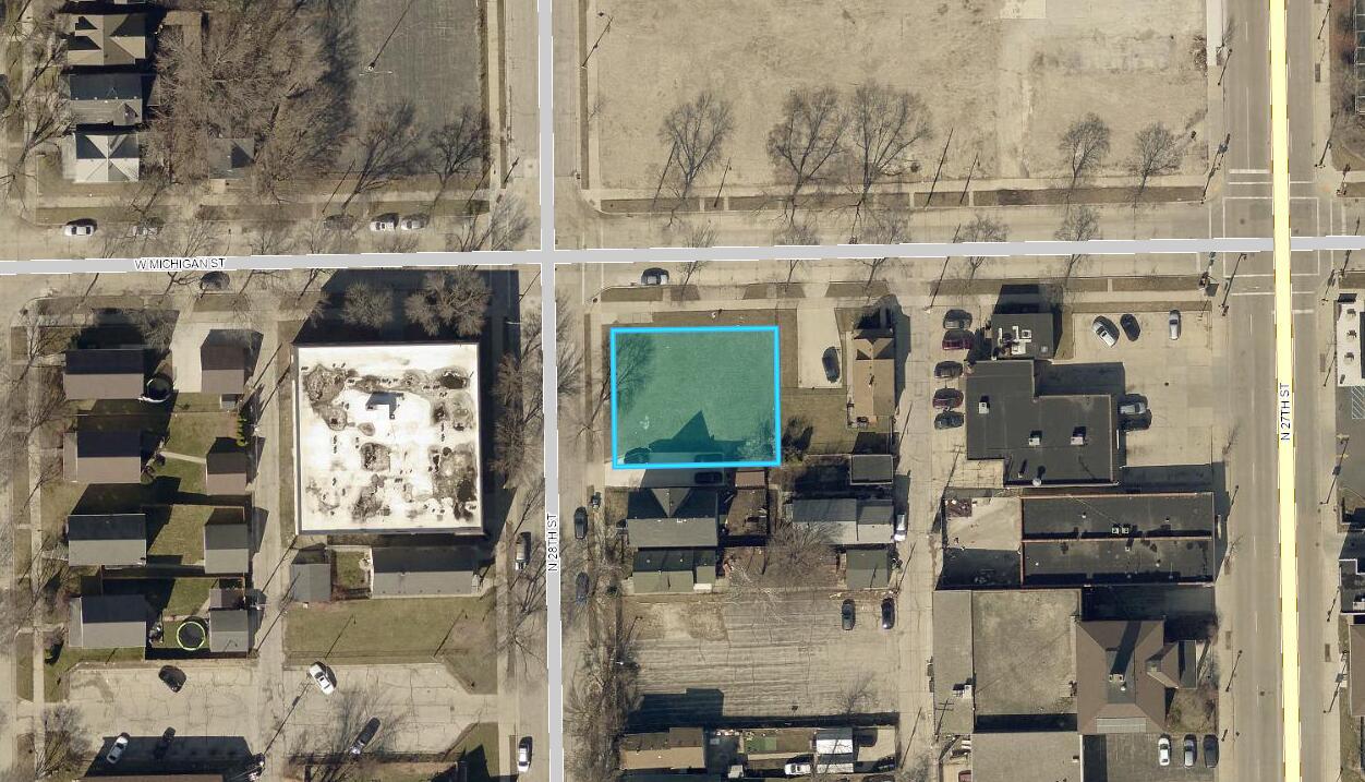 550 N 28th St, Milwaukee, WI 53208
