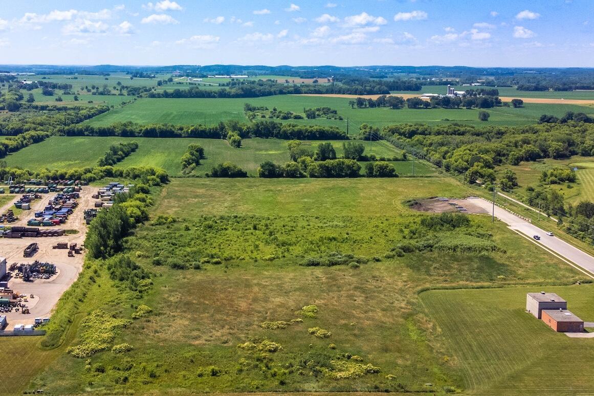 Lt1 American Pkwy, Lake Mills, WI 53551