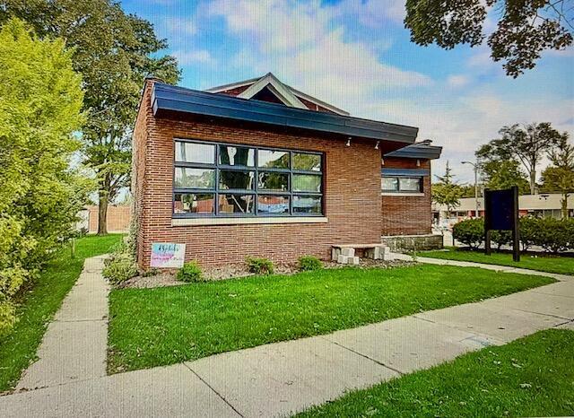 2289 Ludington Ave #A, B, Wauwatosa, WI 53226